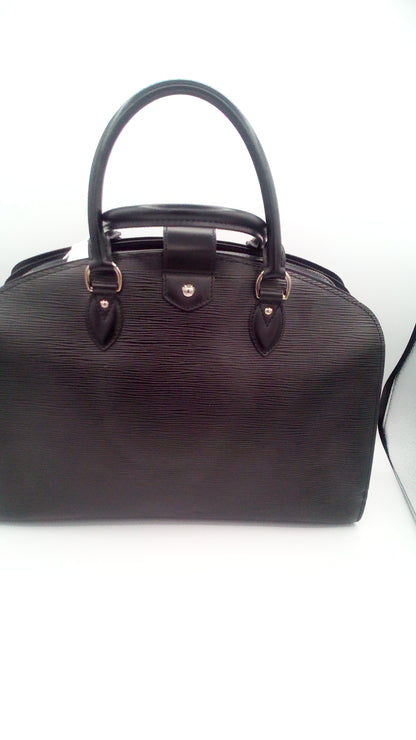 Louis Vuitton Pont Neuf Epi Leather- Black LV