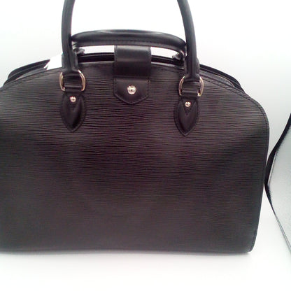 Louis Vuitton Pont Neuf Epi Leather- Black LV