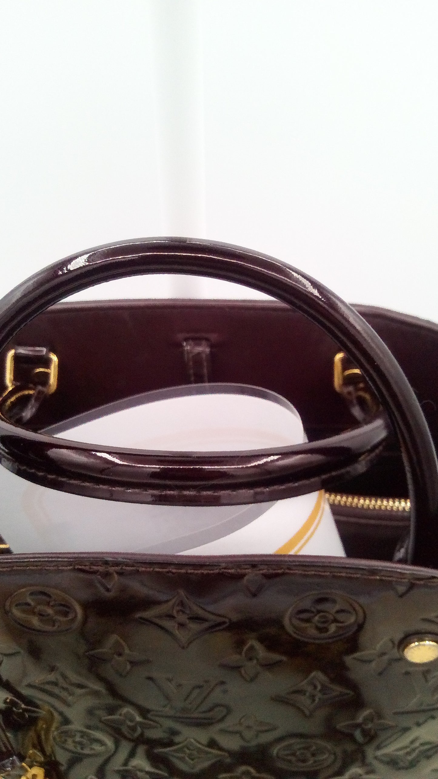 Louis Vuitton Montaigne MM Vernis Amarante- LV