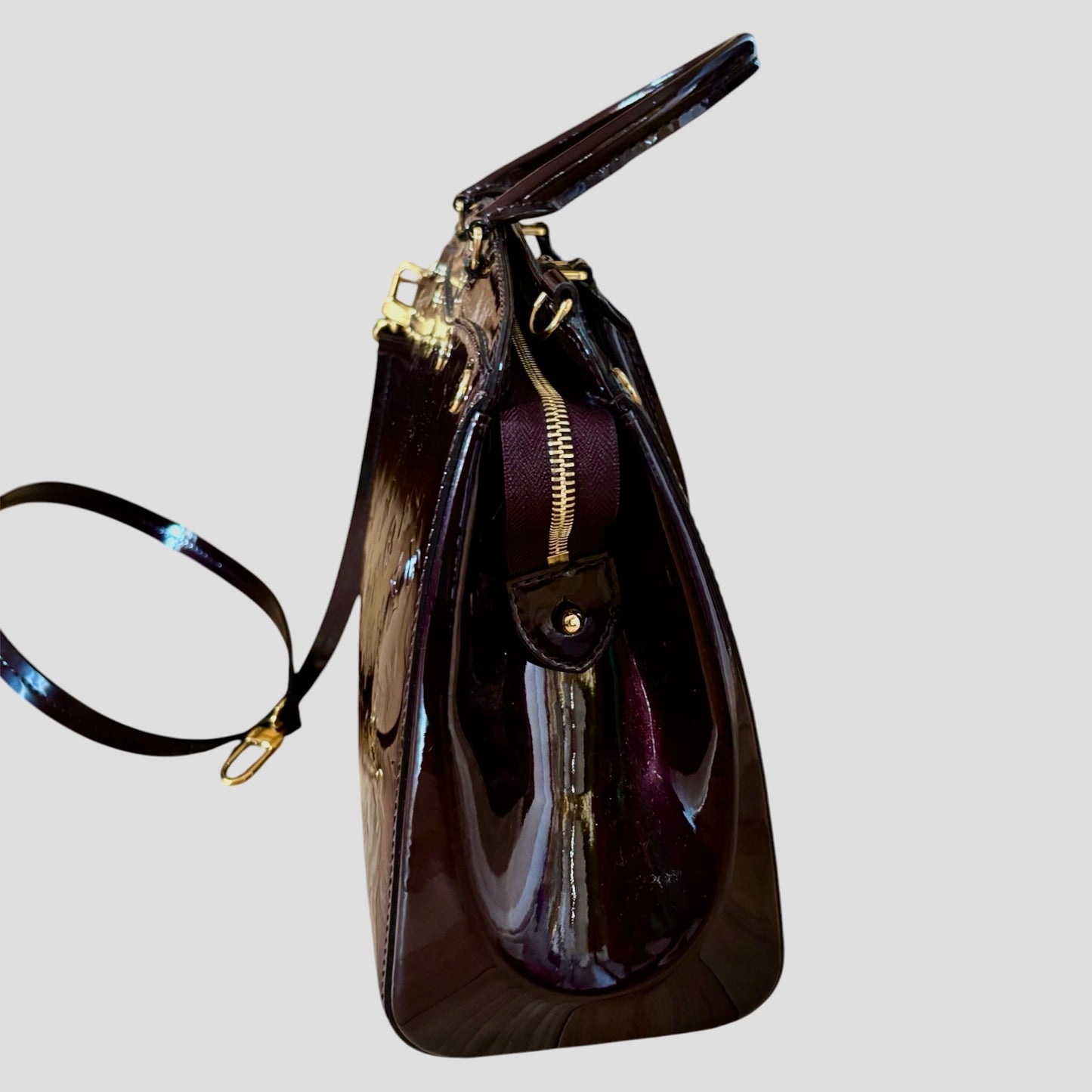 Louis Vuitton Monogram Vernis Alma PM Amarante Patent Leather w/Strap